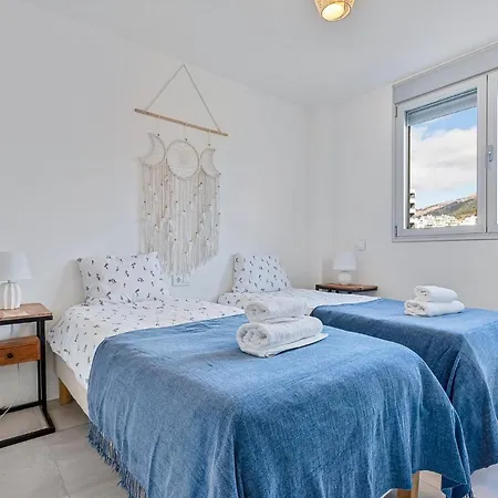 Lovely 3 Bedroom Next To Higueron Area. 푸엔히롤라