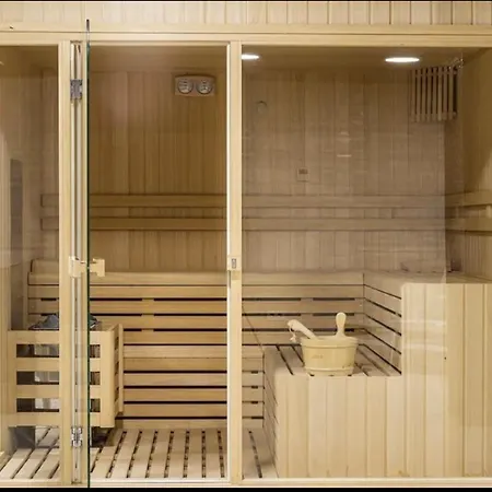 Lovely 3 Bedroom Next To Higueron Area. 아파트 푸엔히롤라