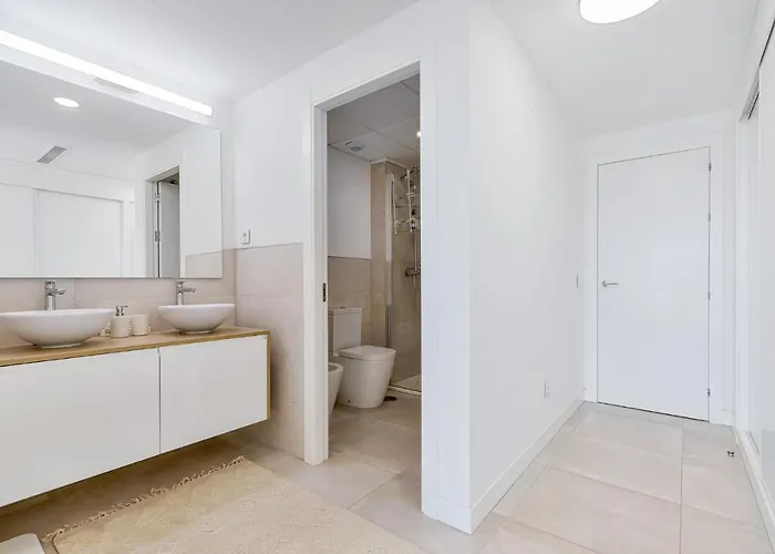 Lovely 3 Bedroom Next To Higueron Area. * Фуэнхирола