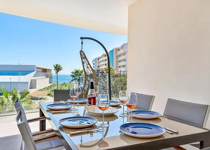 Апартаменты Lovely 3 Bedroom Next To Higueron Area. Фуэнхирола