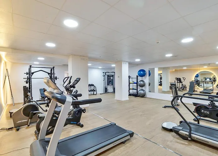 Lovely 3 Bedroom Next To Higueron Area. Apartment Fuengirola