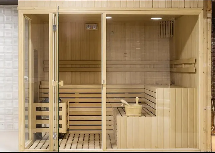 Lovely 3 Bedroom Next To Higueron Area. 公寓 丰希罗拉